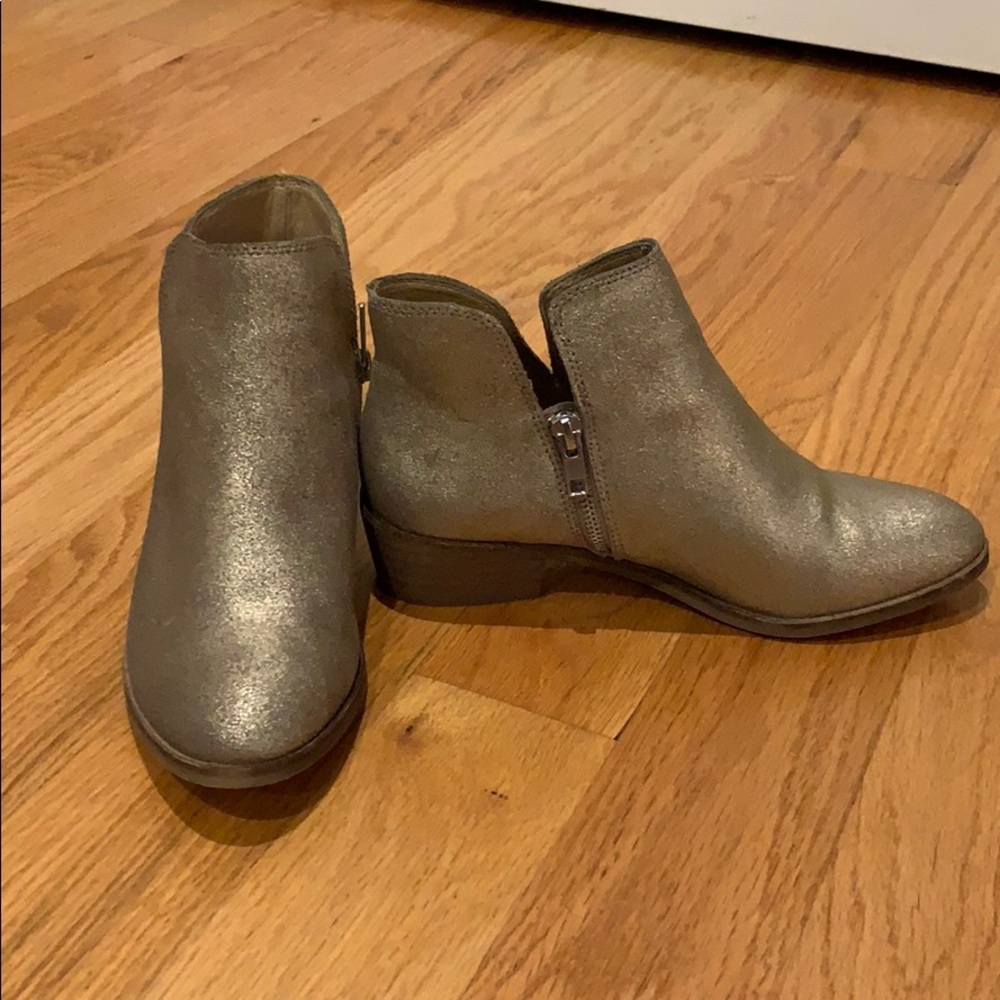 Gold booties🌟